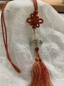 Vintage Chinese/Asian Glass Inside Reverse Painted Necklace Pendant Floral - Bild 1 von 9