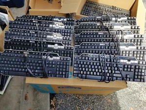 Lot of 10 Dell SK-8135 USB Hub Wired, Multimedia Keyboard. 5 with Knob 5 NO Knob - Picture 1 of 4