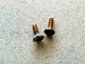 2002-2009 MERCEDES-BENZ E320 E350 E500 W211 ~ MIRROR TURN SIGNAL SCREW - SET - Picture 1 of 2