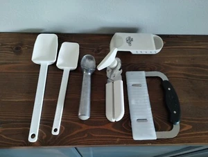Pampered Chef Menge 6 Artikel Küchenhelfer Werkzeuge Spatel Crinkle Eis Dose - Bild 1 von 10