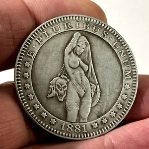 Sexy Totenkopf Dame Krieger Neuheit Glück Köpfe Schwänze Medaille Münze - Bild 1 von 4