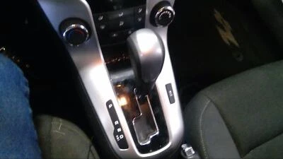 Conjunto de palanca de cambios de transmisión automática usado se adapta a: Chevrolet Cruze Gra 2016 Foto 1 de 4