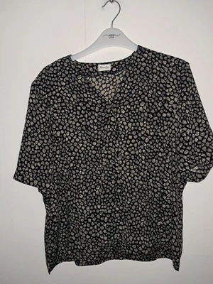 Womens Viyella Black And Gold Patterned Blouse Top Size 12 Petite - Image 1 of 4