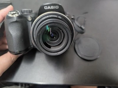 Casio EXILIM EX-FH25 10.1MP Digital Camera - Black - Image 1 of 4