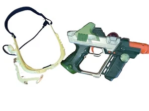 One Lazer Tag 2004 Tiger Electronics Green Team Ops Laser Gun W/ Glasses - Picture 1 of 3