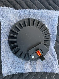 cooper lighting solutions 3000k COLOR EU6B30509035 6" Universal LED Module 9 CRI - Picture 1 of 4