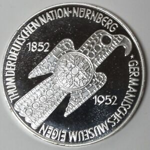 Srebrny medal monety 5 DM z 1952 roku Muzeum Germańskie PP/Proof