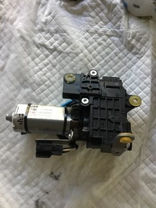 OEM BMW  5-Series  Electric Steering Column Adjustment Drive Motor 04-10 - Picture 1 of 5