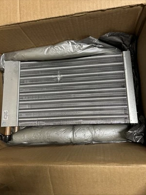 Heater Core For Kenworth W900 T800 T300 T400 T600A  MC10050 110640BSM 110640 - Image 1 of 2