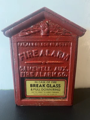 Antigua CAJA de hierro fundido Gamewell Pacific auxiliar FIRE ALARM Company con vidrio Foto 1 de 4