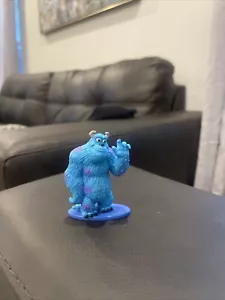 Disney Pixar Monster Inc Sully James P. Sullivan Figur Tortenaufleger Schreibtisch Display - Bild 1 von 3