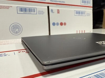 Твердотельный накопитель Dell Latitude 7340 13,3 дюйма Intel Core i7-1365U 16 ГБ - 256 ГБ SSD Windows 11 - Изображение 1 из 4