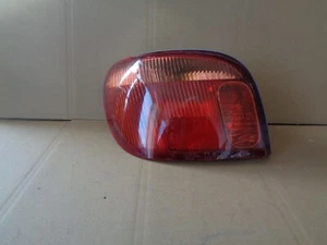 TOYOTA YARIS 04/2003 - 12/2005 RÜCKLICHT LINKS KOITO 8156052320 - Picture 1 of 2
