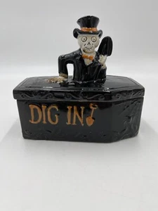 YANKEE CANDLE BONEY BUNCH DIG IN COVERED COFFIN CANDY DISH Halloween Ceramic Box - Picture 1 of 5