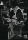 1980 Press Photo A Dehydrated & Malnourished Child of Cambodia with his Mother