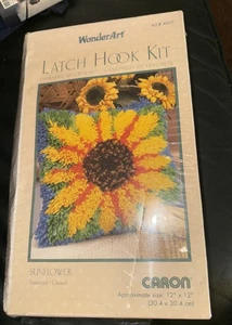 Sunflowers Latch Hook Rug Kit Caron Wonder Art 4607 - Picture 1 of 2