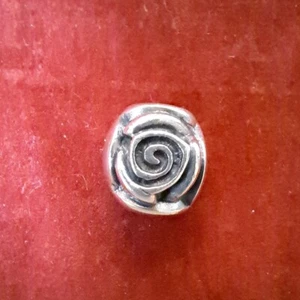 Pandora Charm - Rose / Blüte / Knospe - Sterling-Silber - Bild 1 von 2