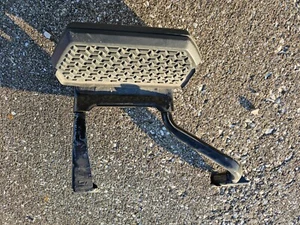 2020-2024 SILVERADO 2500 SIERRA PASSENGER RIGHT SIDE BED STEP - Bild 1 von 2