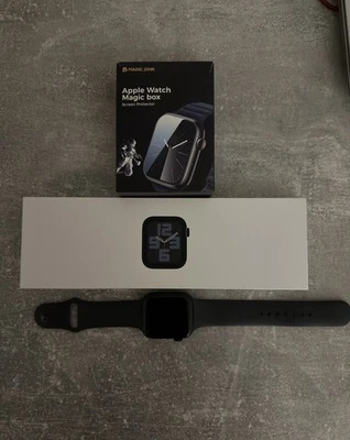 Apple Watch SE 2 (44 mm GPS) – Top Zustand + Ladegerät + Schutzglas - Bild 1 von 4