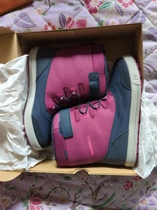 Merrel Berry Pink Waterproof Snow Storm Boots Size 6 Girls BNIB - Picture 1 of 8