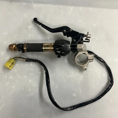 Suzuki GSXR600 SRAD 1997-2000 clip izquierdo encendido con interruptor de bocina y palanca de embrague percha Foto 1 de 4
