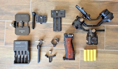 Tilta Gravity G2X Cardán Estuche Baterías, Cargador y Otros Accesorios Foto 1 de 2