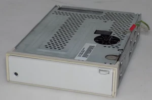 VINTAGE- Tandberg TDC 4220 SLR Tape Drive 2GB SCSI TAPE DRIVE - Afbeelding 1 van 9