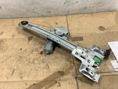 REGULADOR DE VENTANA ELÉCTRICA PUERTA LADO CONDUCTOR TRASERO IZQUIERDO DODGE MAGNUM 2008 con motor Foto 1 de 4