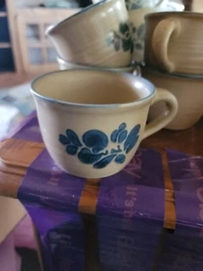 Pfaltzgraff Folk Art Stoneware Tea Coffee Cups Tan N Blue - Picture 1 of 2