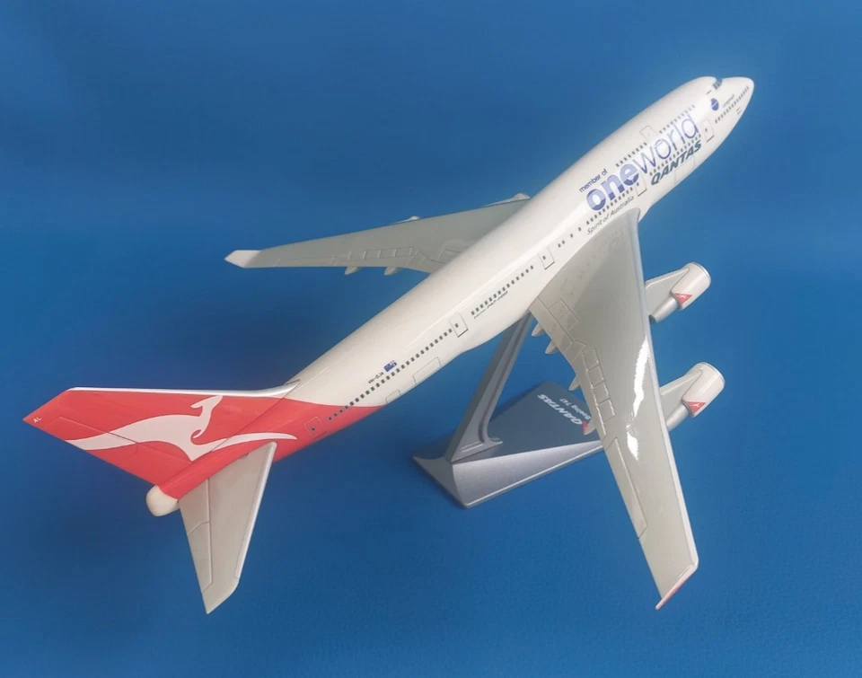 SOCATEC MODELS  PARIS QANTAS AEREO BOEING 747-400 scala 1:200 - Immagine 1 di 4