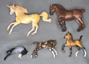 Breyer Pferd Figur 5 Stück kleine Mini Colt Stute  - Bild 1 von 15