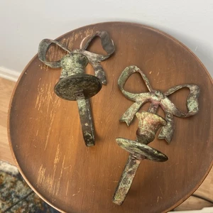Vintage Set Of 2 Bow Taper Holders Cast Iron Wall Hanging Heavy Patina - Picture 1 of 8