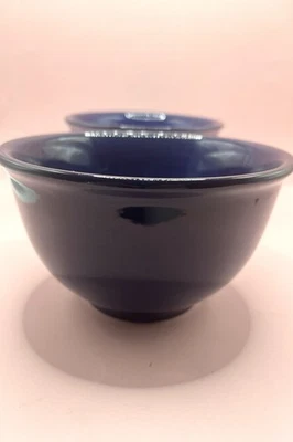 "Dos cuencos de cereales Córcega azul oscuro por mesas ilimitados 6x3,5"" pintados a mano" Foto 1 de 4