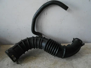 durite tuyau d'air de RENAULT clio 3 en 1,2 es ref 8200500384 - Picture 1 of 3