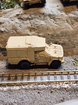 N Scale 1:160 Joint Light Tactical Vehicle (JLTV) Ambulance - US Desert Camo - Image 1 of 4