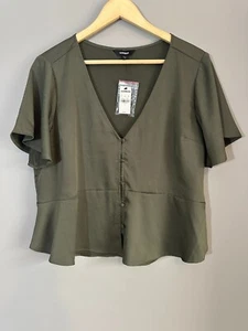 Express Womens Large Green V-Neck Flutter Short Sleeve Button Blouse Top NWT - Picture 1 of 4