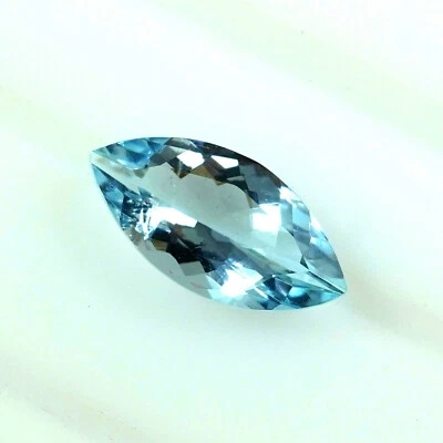 Piedra preciosa aguamarina con forma de marquesa de 1,45 quilates color azul extremadamente rara y superior Foto 1 de 4