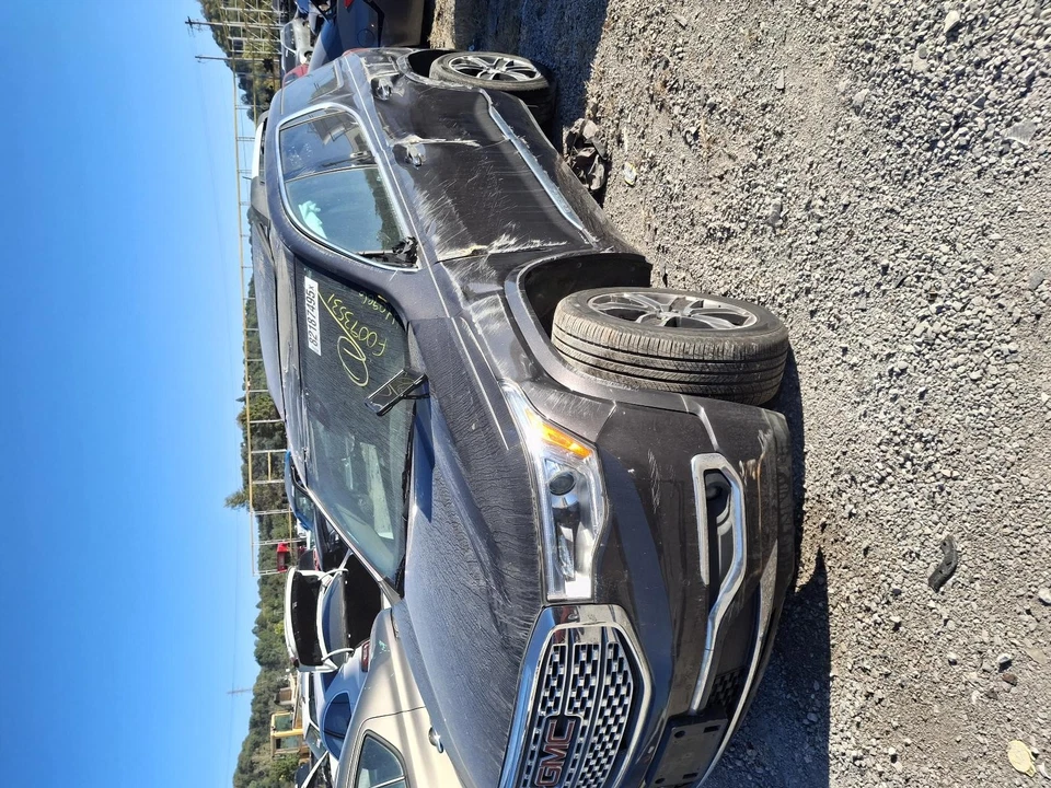 Alternador usado compatible con: GMC Acadia 2017 3,6 L 170 amperios opt KW7 grado A Foto 1 de 4