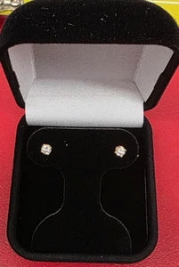 Aretes de diamantes de oro amarillo de 14k ~ 0,5 g - Imagen 1 de 3