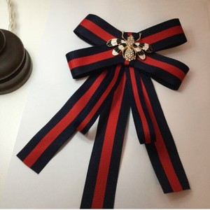 Spilla Per Camicia A Fiocco Con Ape