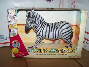 RARE 1997 ERTL WILDS OF AFRICA SERIES ZEBRA  SAFARI WILDLIFE ANIMAL FIGURE - Picture 1 of 6