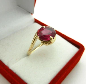 Vintage 10k yellow gold Oval Shape Red Spinel Ladies Ring size 6 - Picture 1 of 12