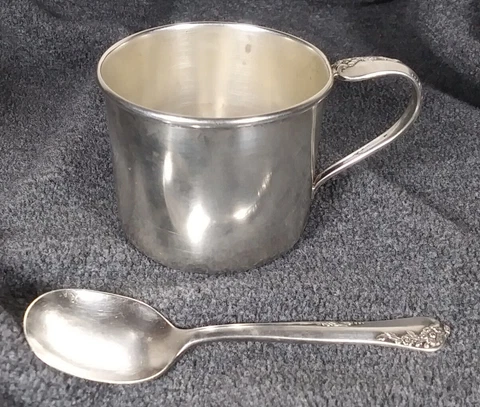 Baby Cup & Baby Spoon Set Sterling Silver Oneida Vintage 1952 Engagement Pattern Cover