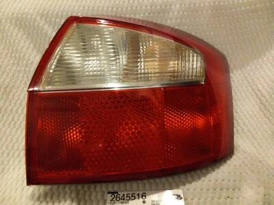 Audi A4 Quattro 2004 pasajero derecho luz trasera 8E5945218A con placa Foto 1 de 4
