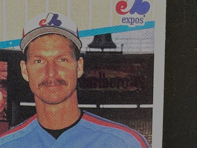 Randy Johnson 1989 Fleer Marlboro Ad on Scoreboard Visible Variation RC #381 🔥 - Image 1 of 2
