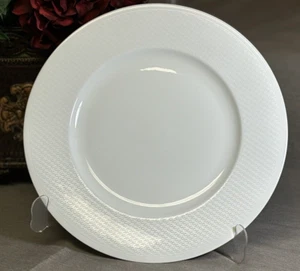 Waterford China New Hampton Houndstooth Bone Dinner 10 3/4" Plate - Picture 1 of 3