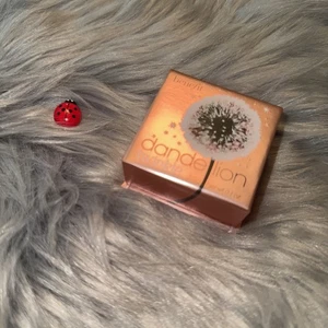 Benefit Dandelion Twinkle Highlighting Powder with Brush - 0.1oz. - - Picture 1 of 3