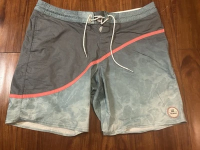 #8089 BILLABONG переработчик серии шорты размер 36 - Изображение 1 из 4