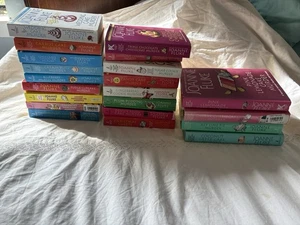 Partial Set Series - Lot of 21 Hannah Swensen HARDCOVER by Joanne Fluke Mystery - Imagen 1 de 4