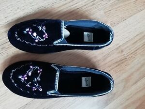 Jyoti navy velour hard soled slippers size UK 6, new without box